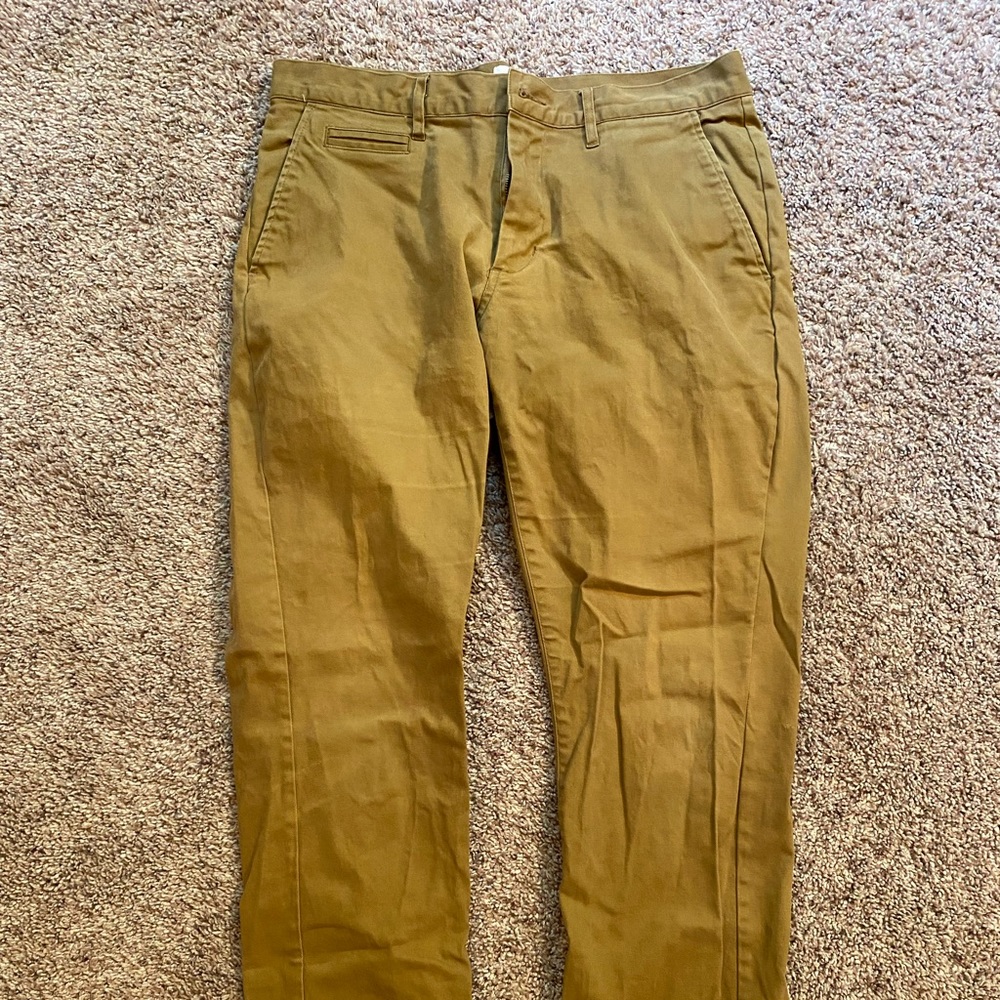 Taylor Stitch Slim Chino in Organic British Khaki